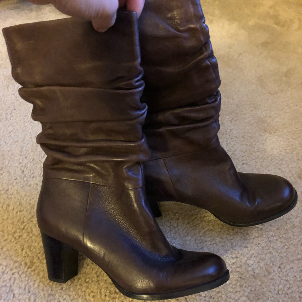 Naturalizer sz 7W genuine leather brown boots